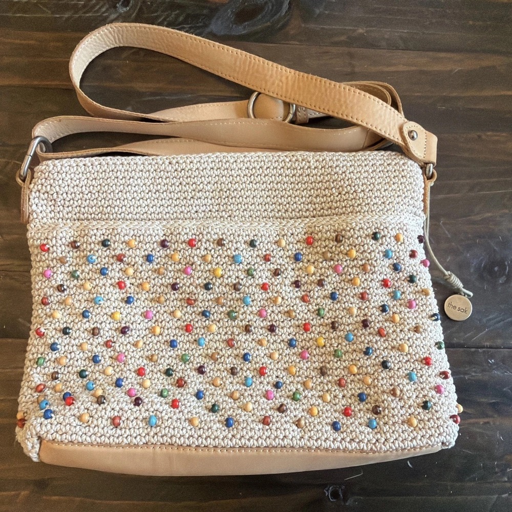 The Sak Crossbody Ecru w/ Multicolor Wood Beads Crochet Purse EUC
